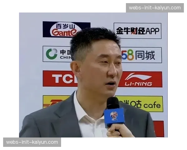 现象分析:外援中卫成为中超各队构建防守体系的基石。 现象分析:外援中卫成为中超各队构建防守体系的基石。