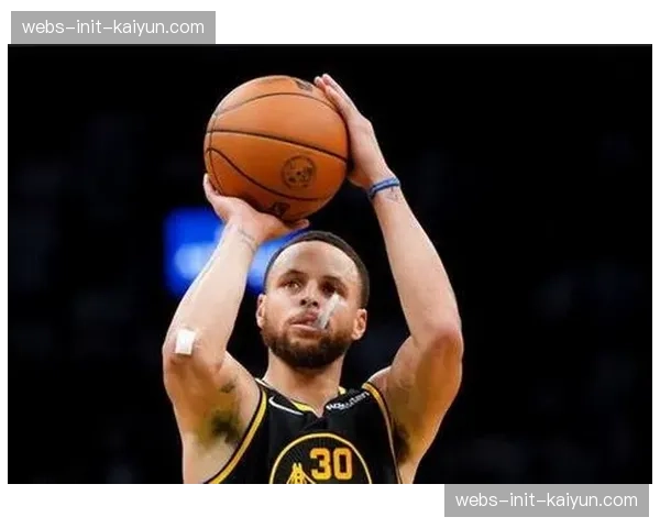 告别战独得60分，斯蒂芬·库里在勇士主场留下传奇一夜