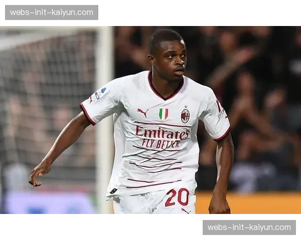 聚焦“新卡福”:AC米兰右后卫卡卢卢的赛季报销对防线影响几何 聚焦“新卡福”:AC米兰右后卫卡卢卢的赛季报销对防线影响几何